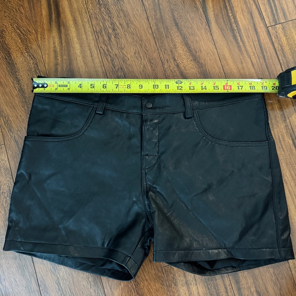 MENS REAL SHEEP LEATHER SHORTS (For 38" Actual Waist) - Picture 6 of 9
